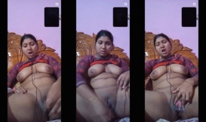 Horny Desi Girl Fingering