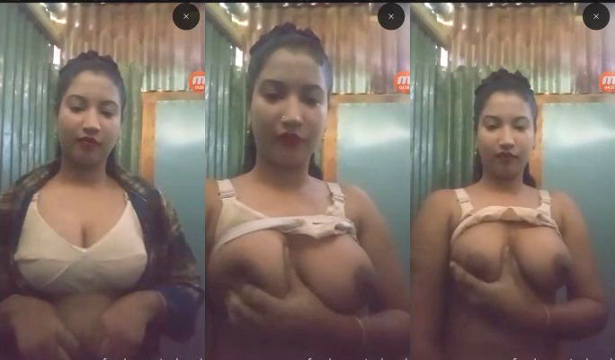 Desi Vlg Girl Shows Boobs