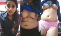 Hot Desi Girl Shows her Boobs and pussy